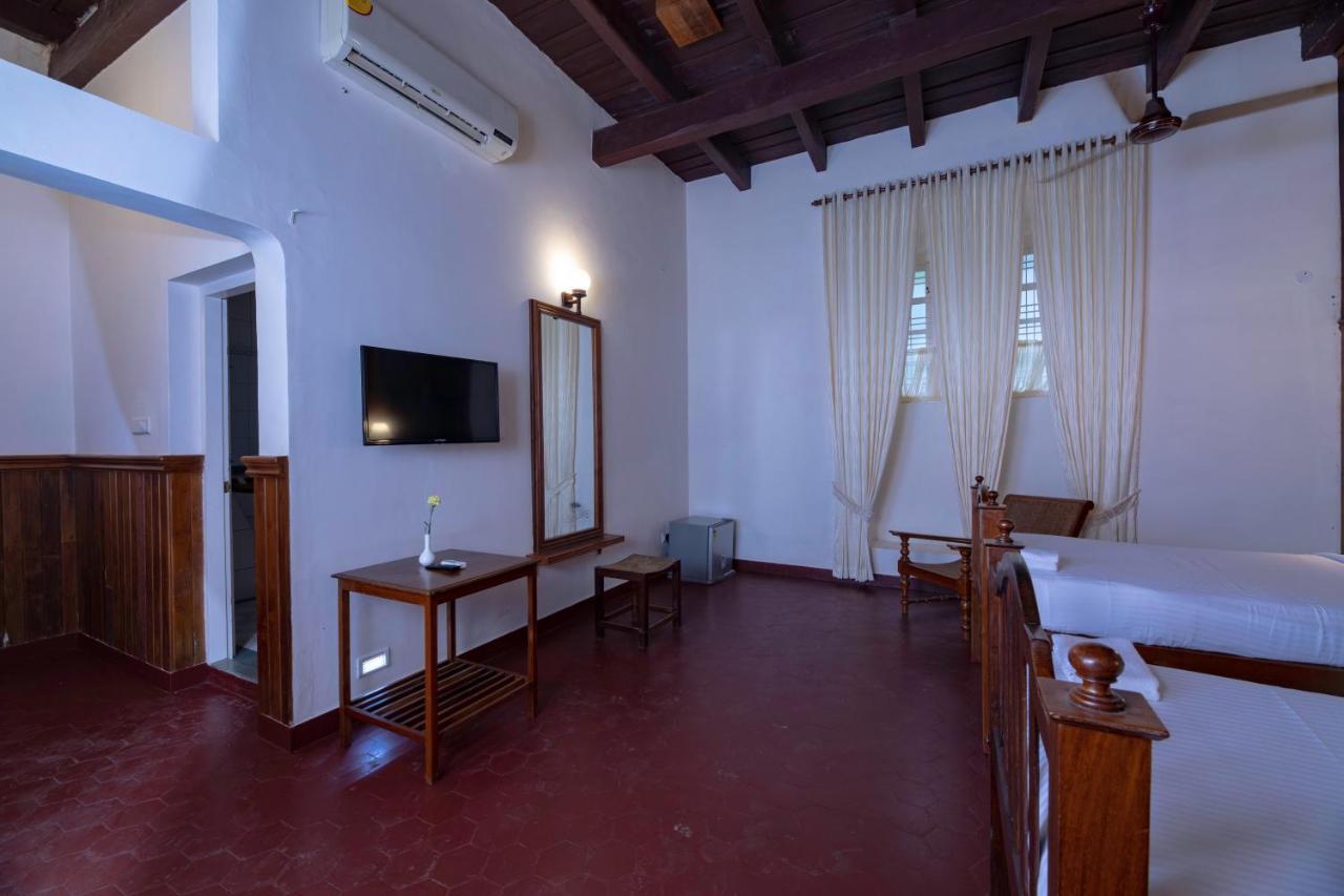 Dutch Bungalow Kochi Buitenkant foto